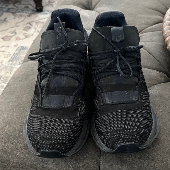 On Running Women’s On Cloud Nova Black Athletic Shoes - Picture 2 of 6